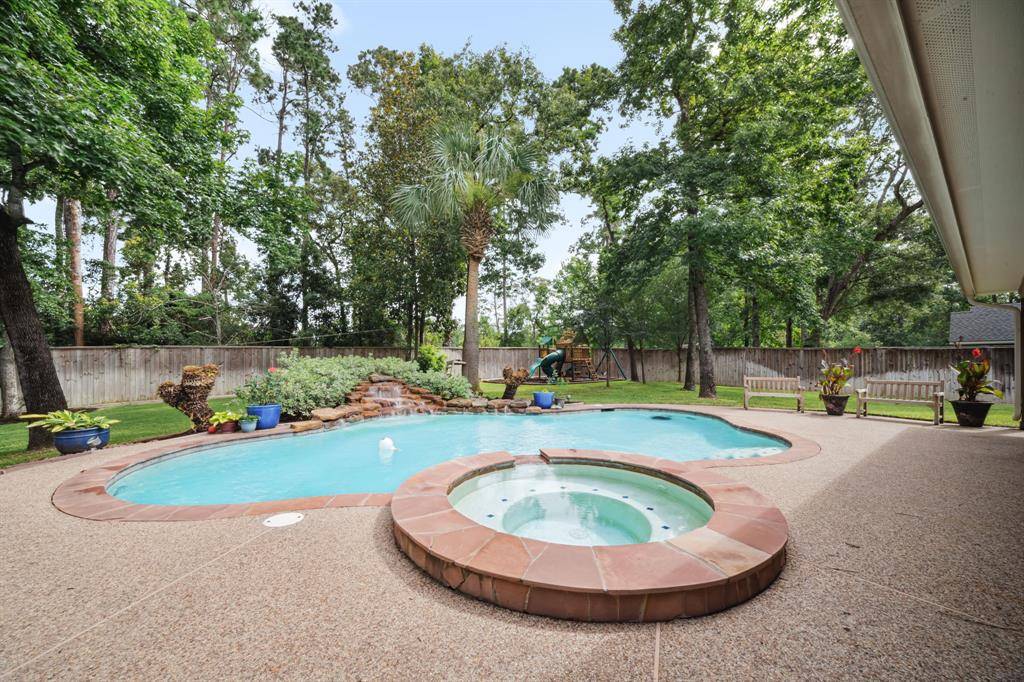 Conroe, TX 77302,8977 Willow Springs LN