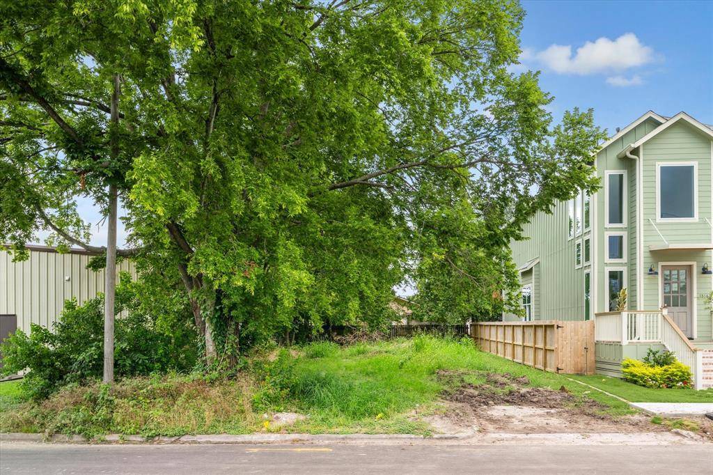 Houston, TX 77022,1318 E 34th ST