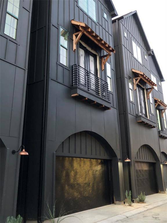 Houston, TX 77008,2221 Bevis ST