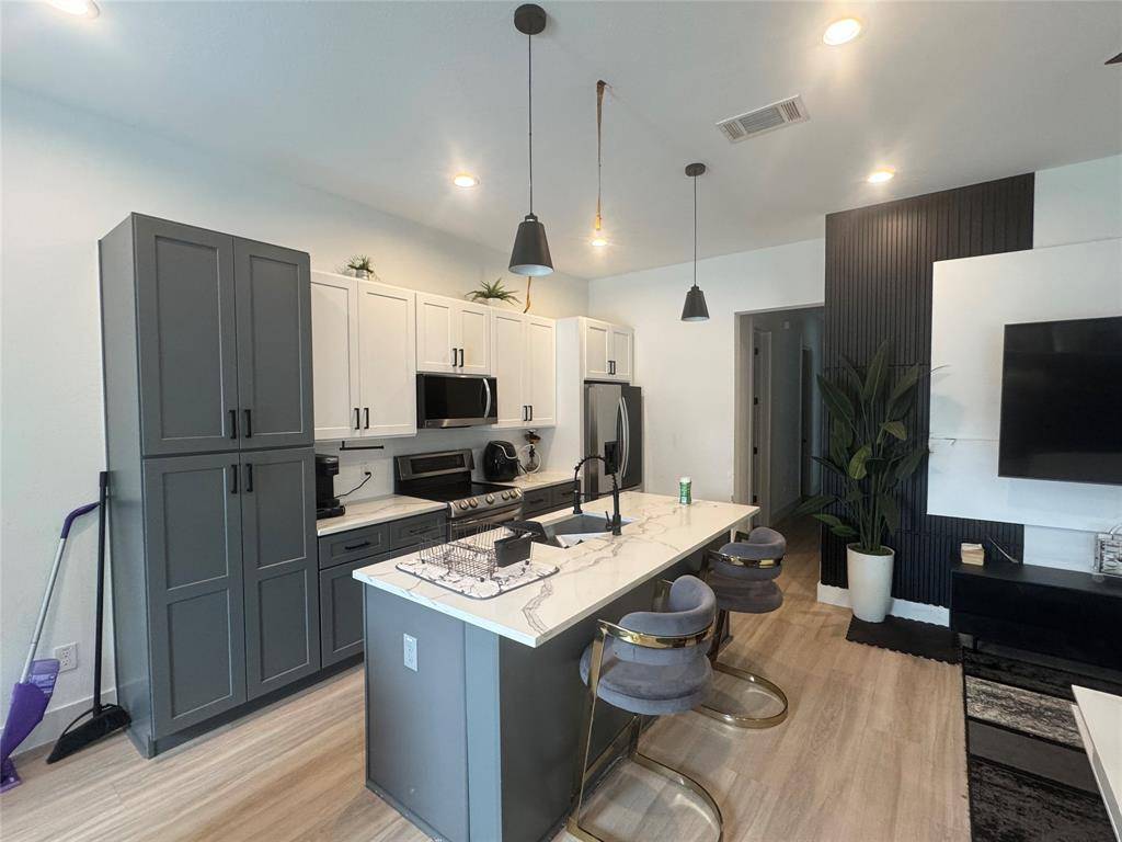 Houston, TX 77021,3549 Amos #B