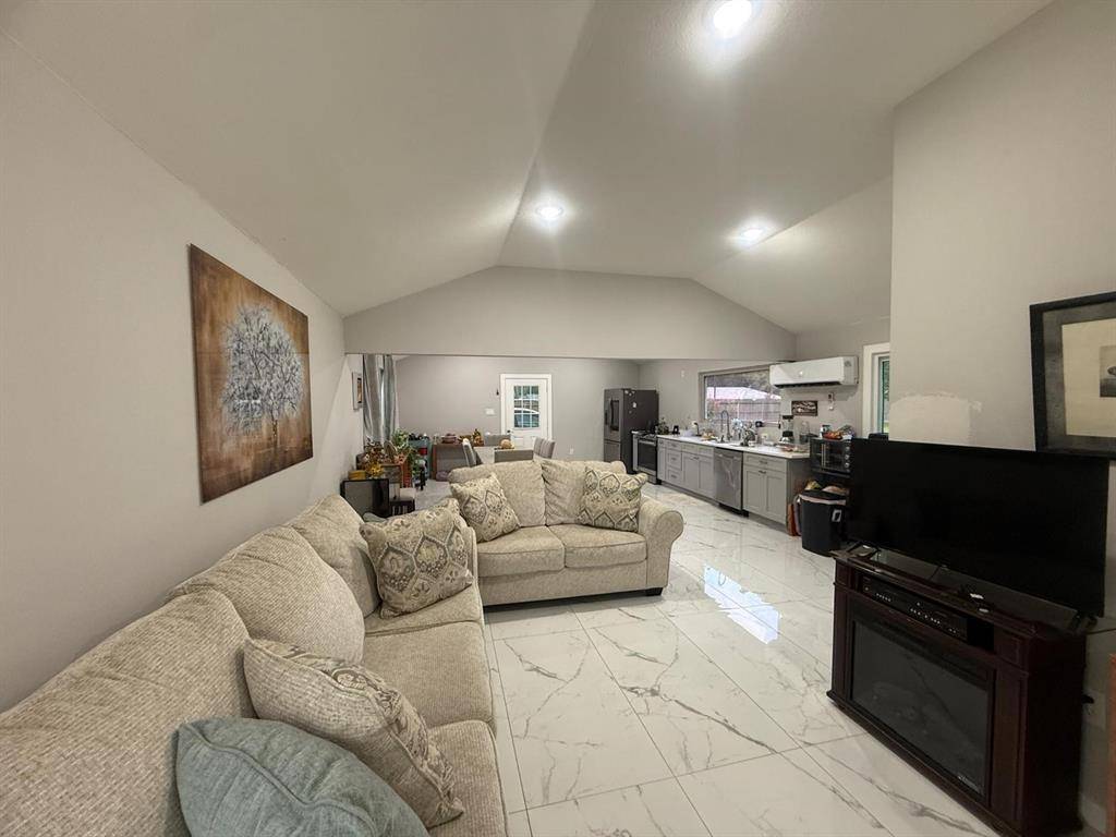 Porter, TX 77365,24548 Appian RDG