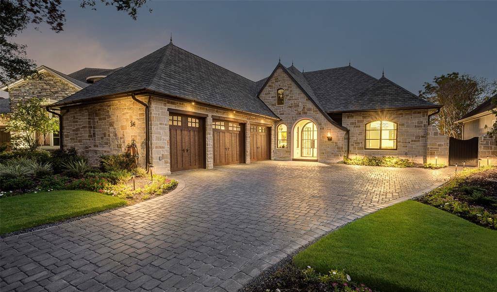 The Woodlands, TX 77381,34 Bellweather CT