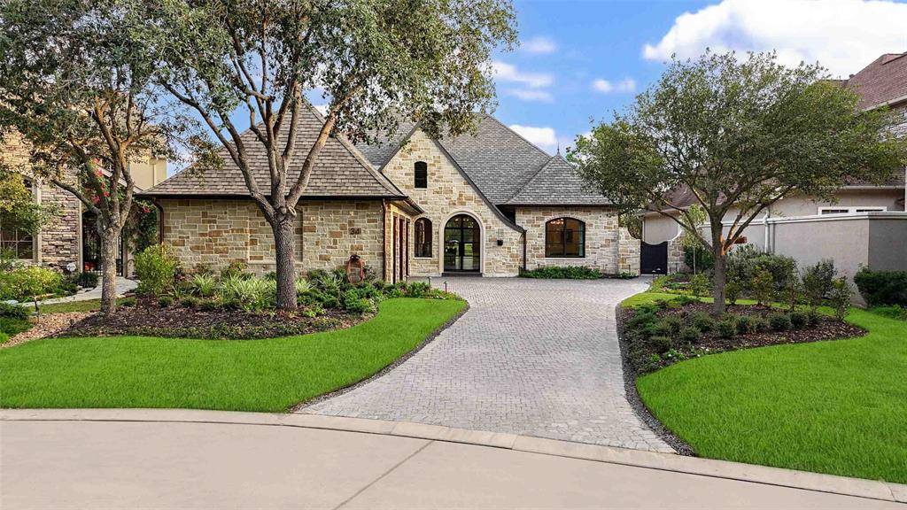 The Woodlands, TX 77381,34 Bellweather CT