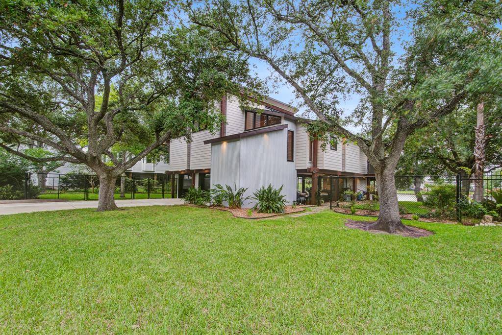Kemah, TX 77565,2154 Cove Park DR