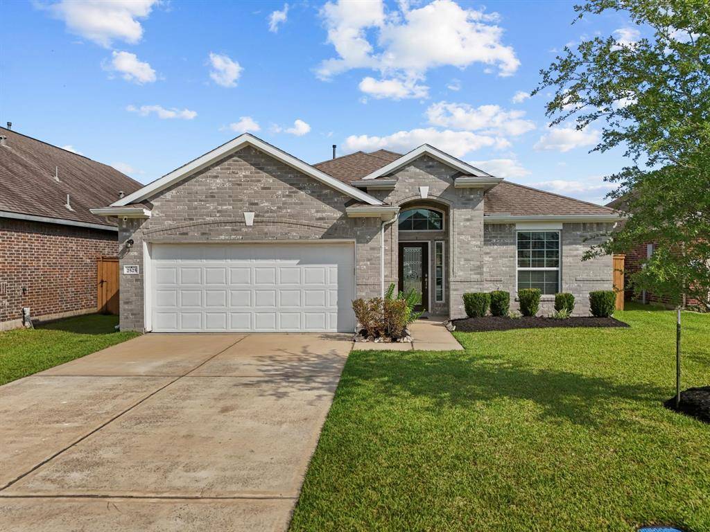 La Marque, TX 77568,2525 Galley Ridge DR
