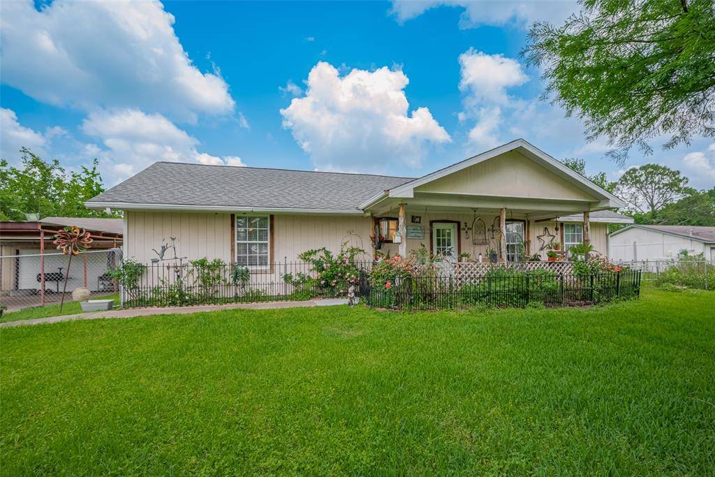 Santa Fe, TX 77517,15606 Fir RD
