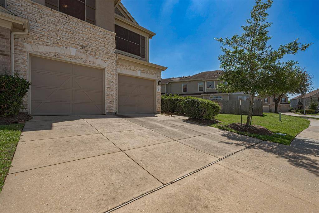 Tomball, TX 77377,16012 Summerville Lake DR