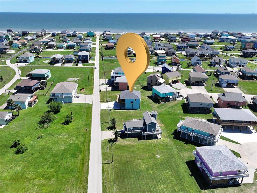 Crystal Beach, TX 77650,917 Westview