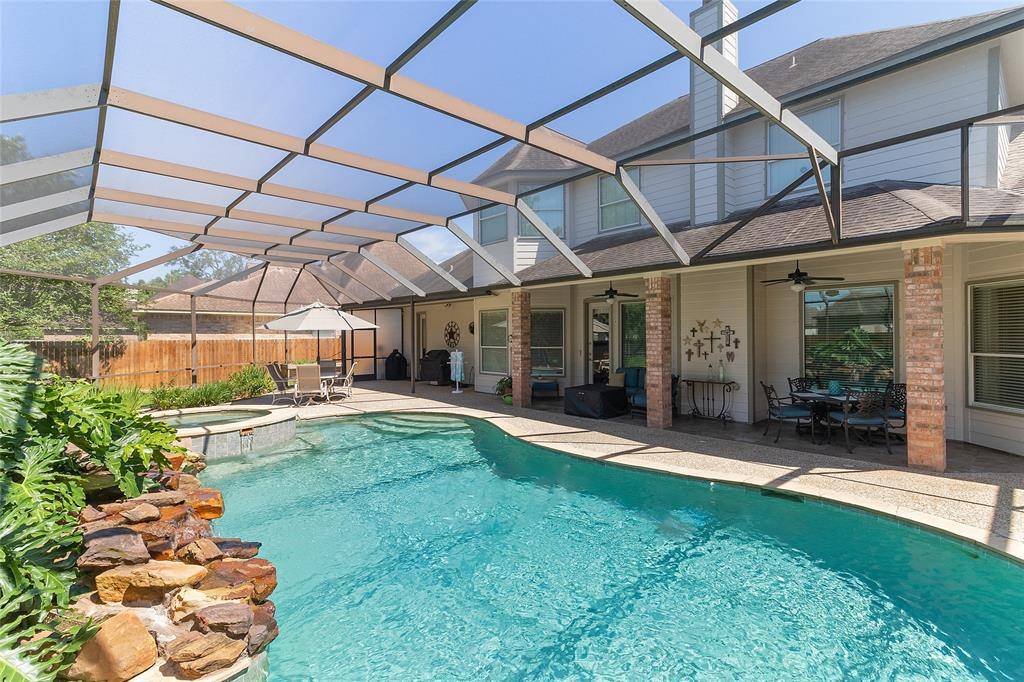 Lake Jackson, TX 77566,208 Canyon Oak DR