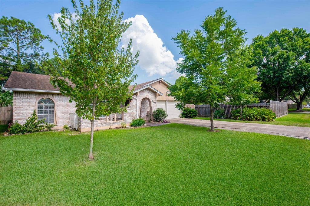 Meadows Place, TX 77477,11910 Meadowtrail LN