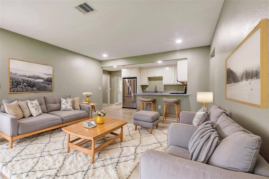 Houston, TX 77033,5955 Bellfort ST