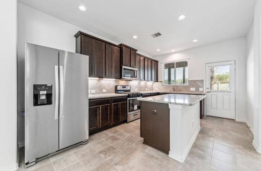 Magnolia, TX 77354,40335 Bay Warbler WAY