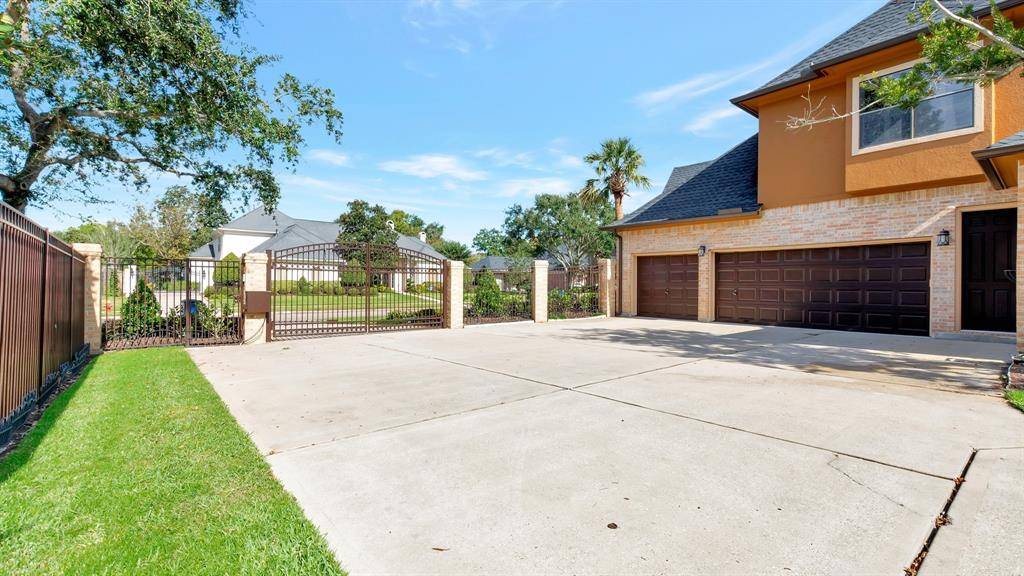 Houston, TX 77059,3306 Poplar Run CT