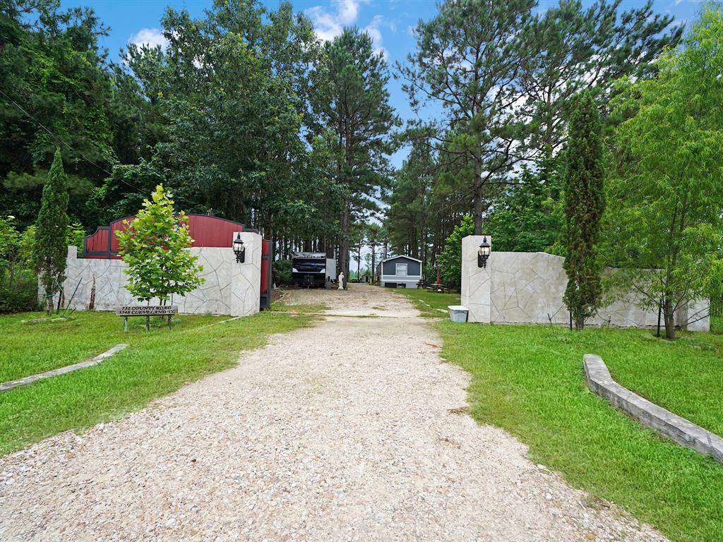 Cleveland, TX 77327,732 County Road 3548