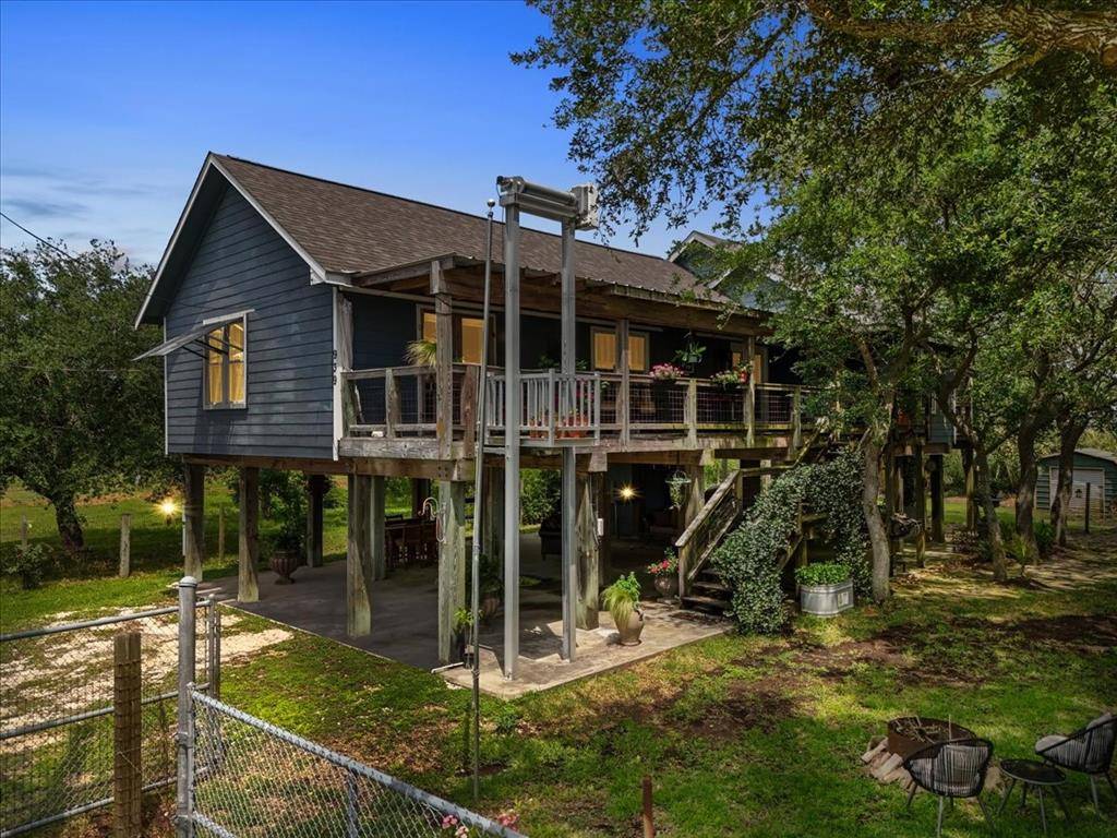 San Leon, TX 77539,939 17th ST