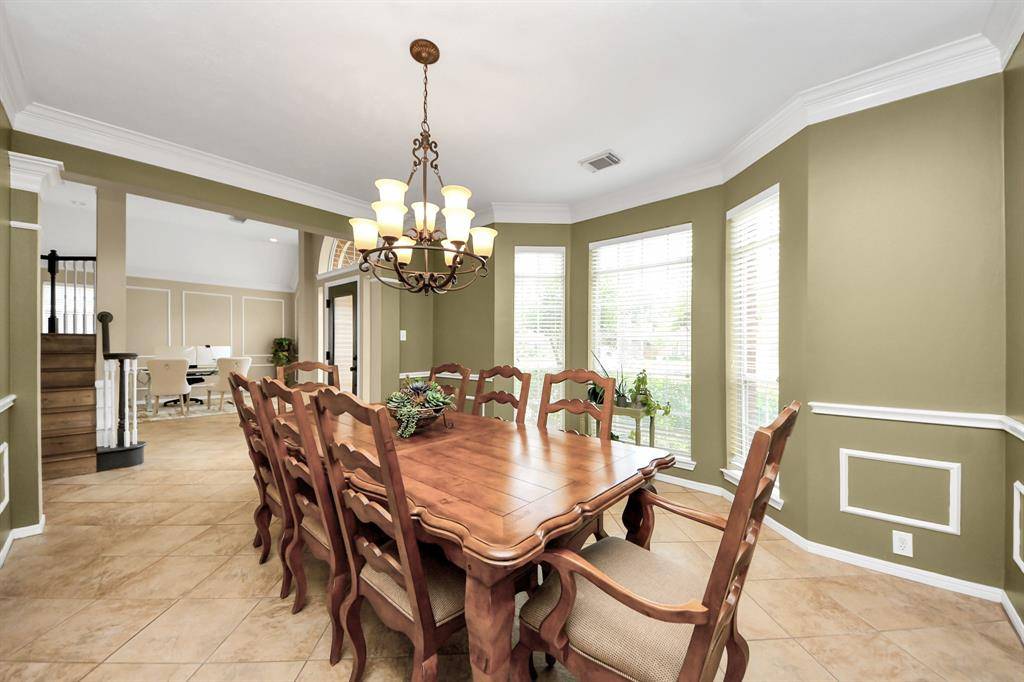 Sugar Land, TX 77479,111 Knoll Forest DR