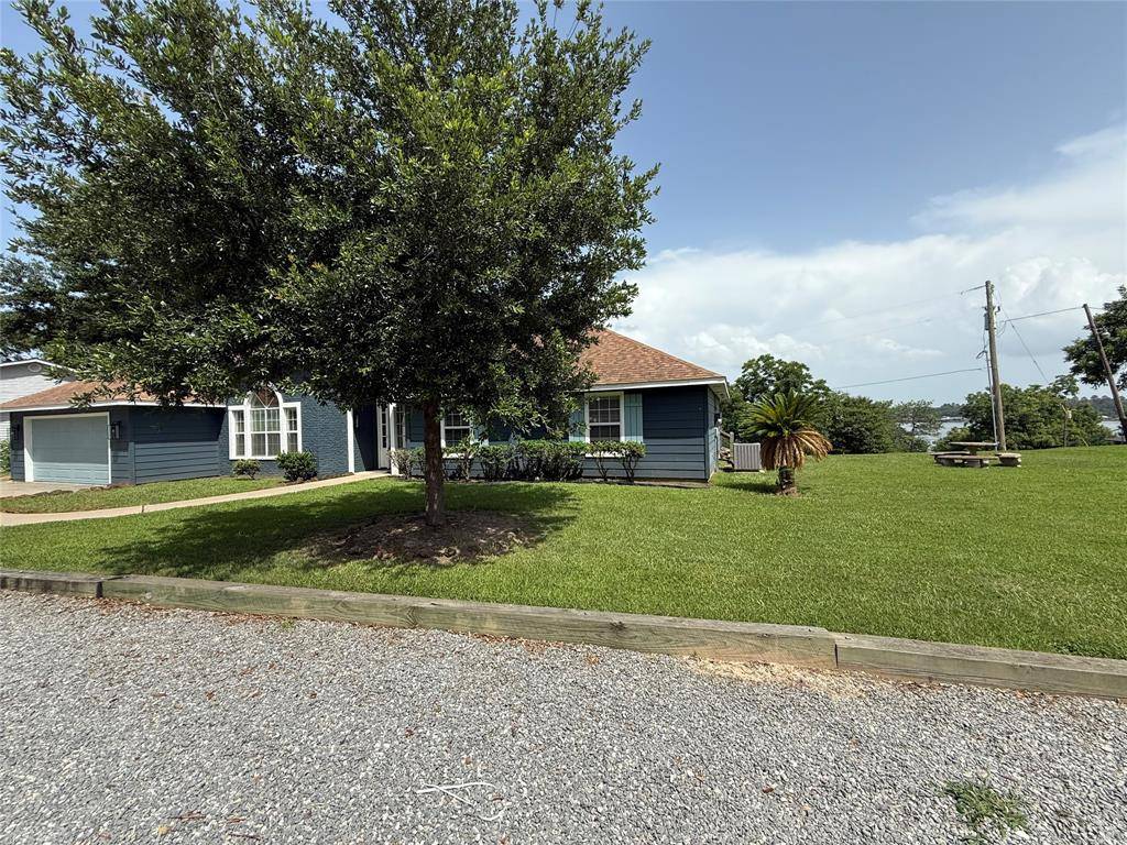 Livingston, TX 77351,210 Bluff DR