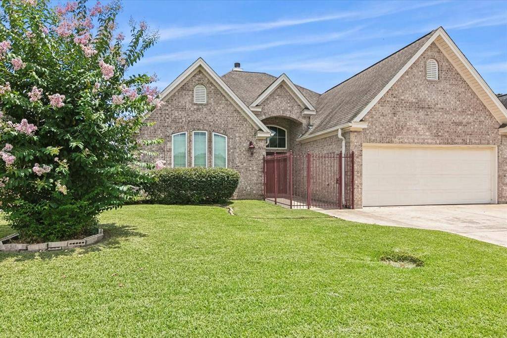 Nederland, TX 77627,2220 S Bourque CT