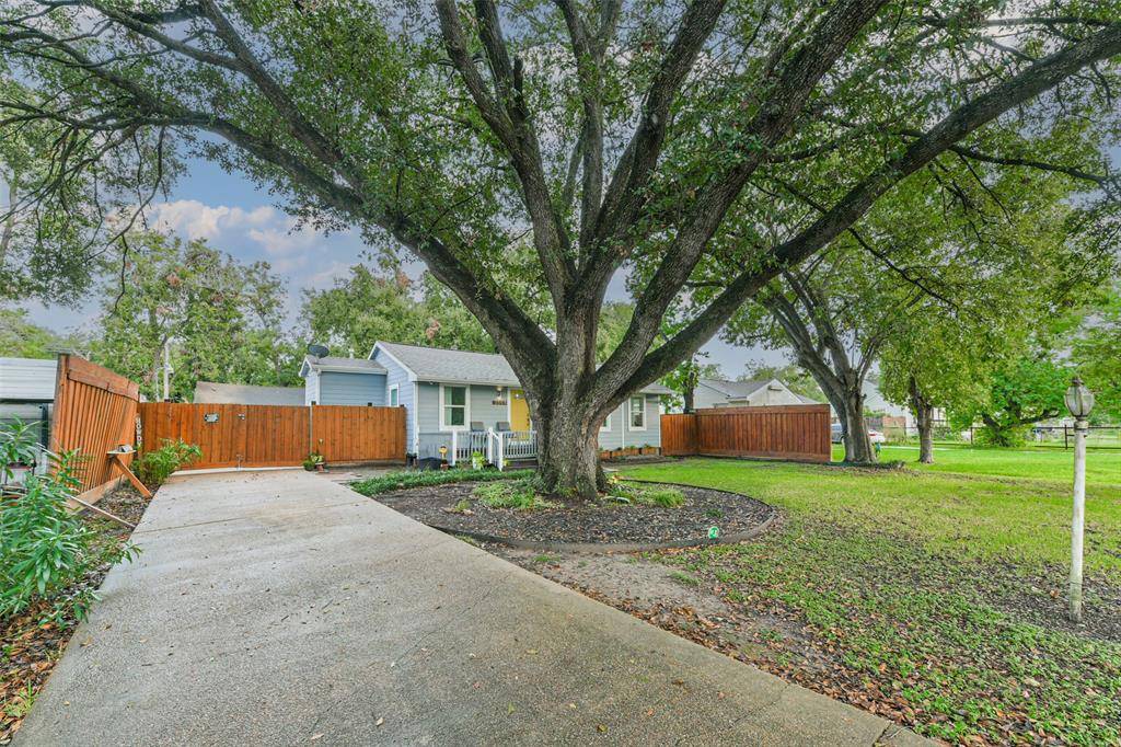 Houston, TX 77061,7164 Evans ST