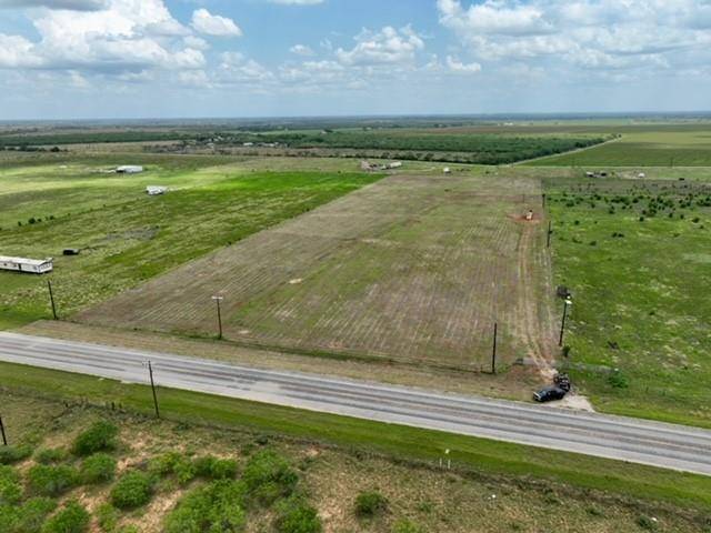 Floresville, TX 78114,TR 9 SH  97
