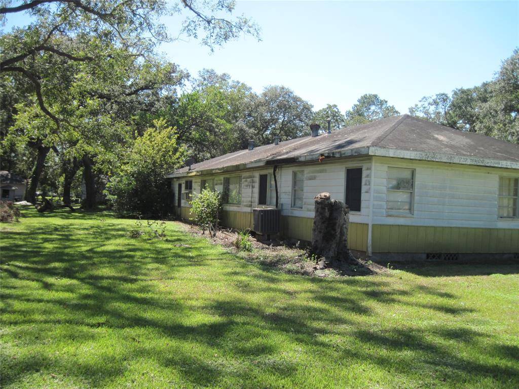 Sweeny, TX 77480,908 E 2nd ST