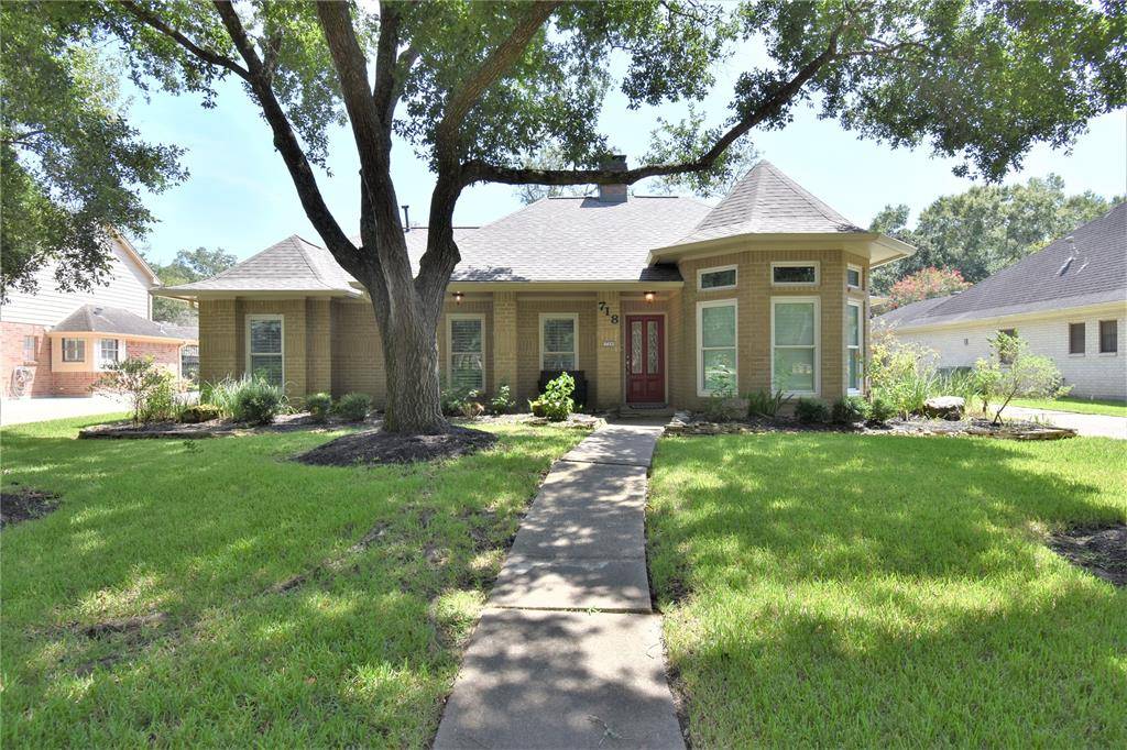 Dickinson, TX 77539,718 Olde Oaks DR