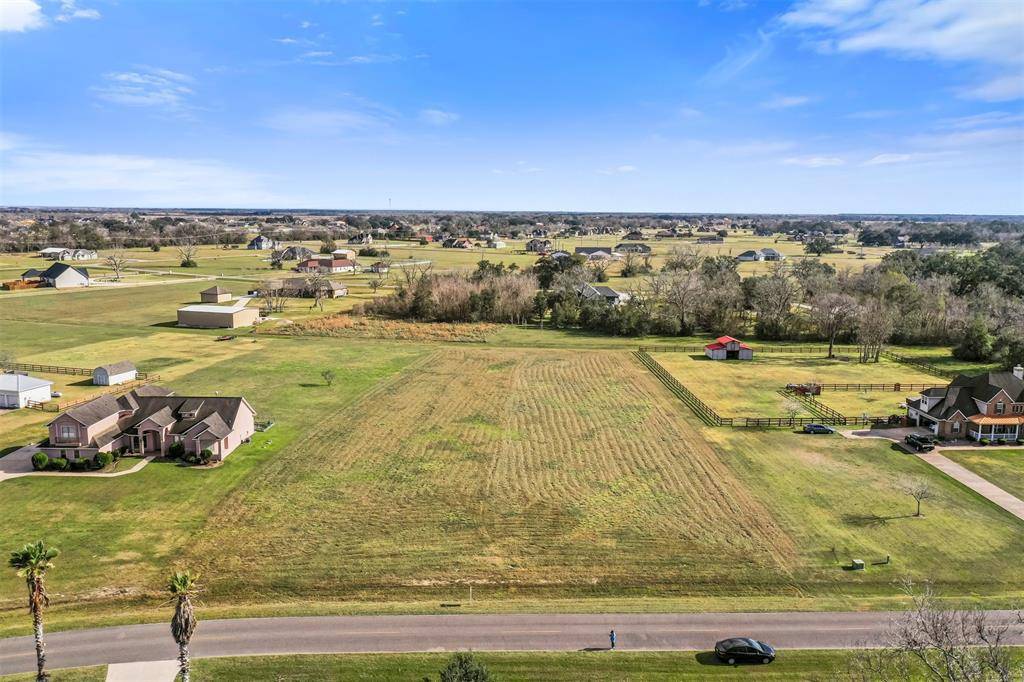 Rosharon, TX 77583,715 W Point DR