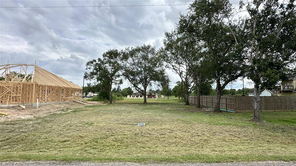Rosharon, TX 77583,410 Texas Ave