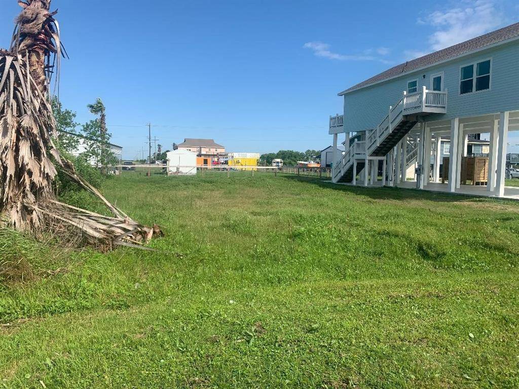 Crystal Beach, TX 77650,2111 Seahorse LN