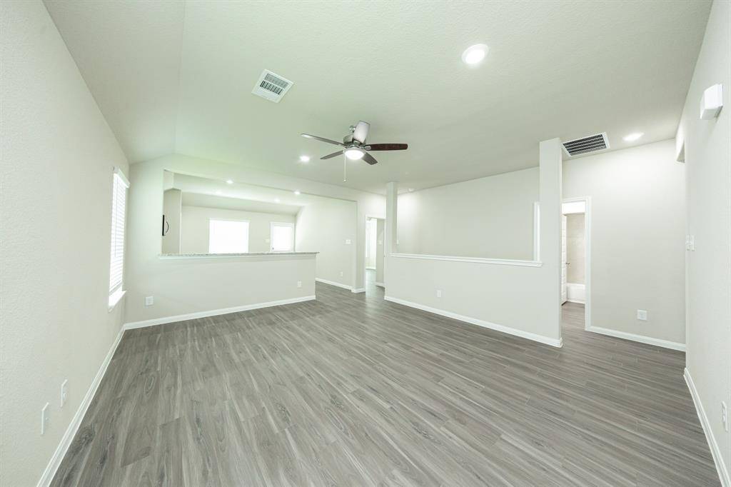 Willis, TX 77318,14112 Balcones Fault CT