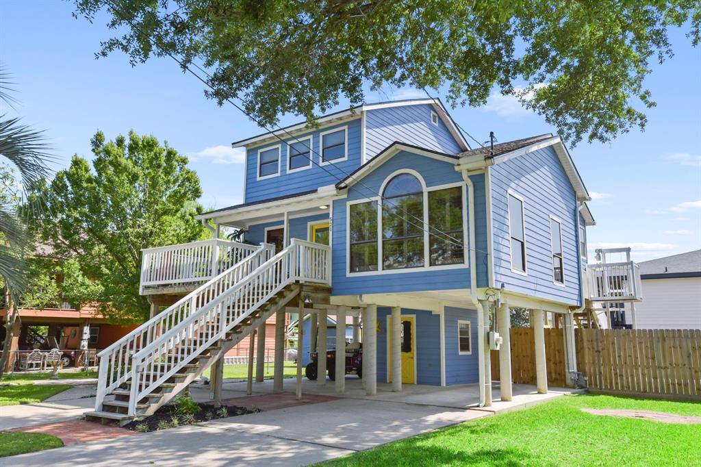 Clear Lake Shores, TX 77565,521 Pine RD