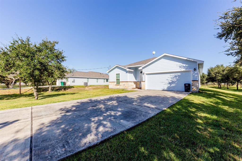 Rosharon, TX 77583,3111 County Road 81