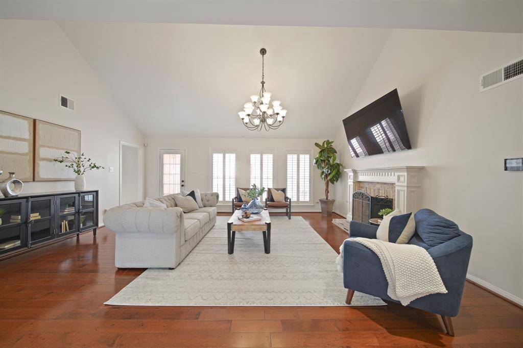 Houston, TX 77057,2200 Potomac DR