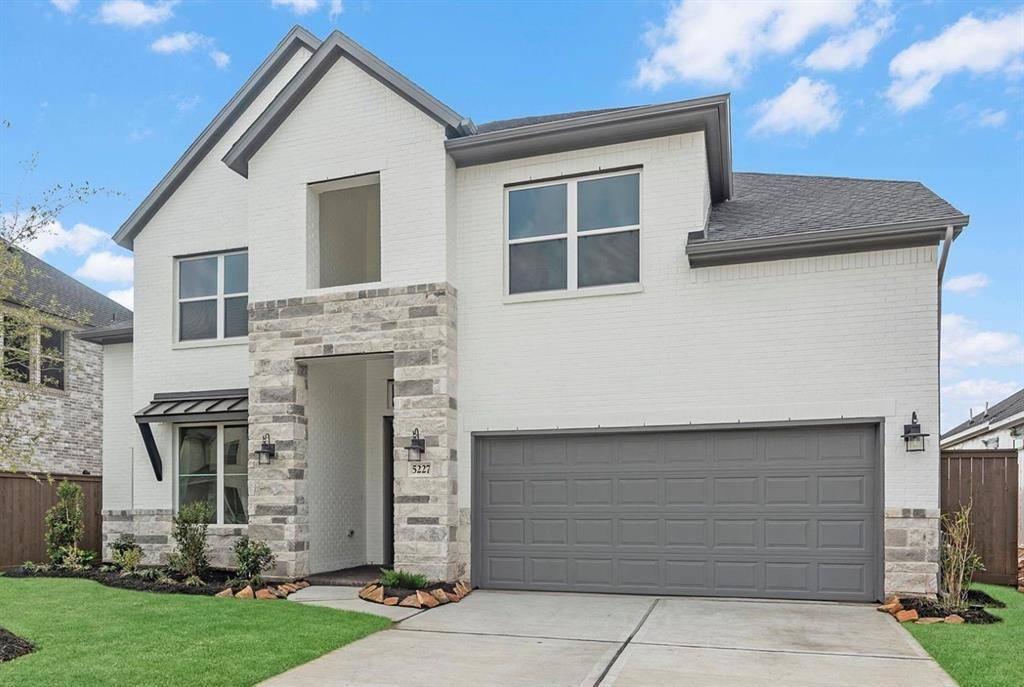 Rosenberg, TX 77471,5227 Benton Woods TRL