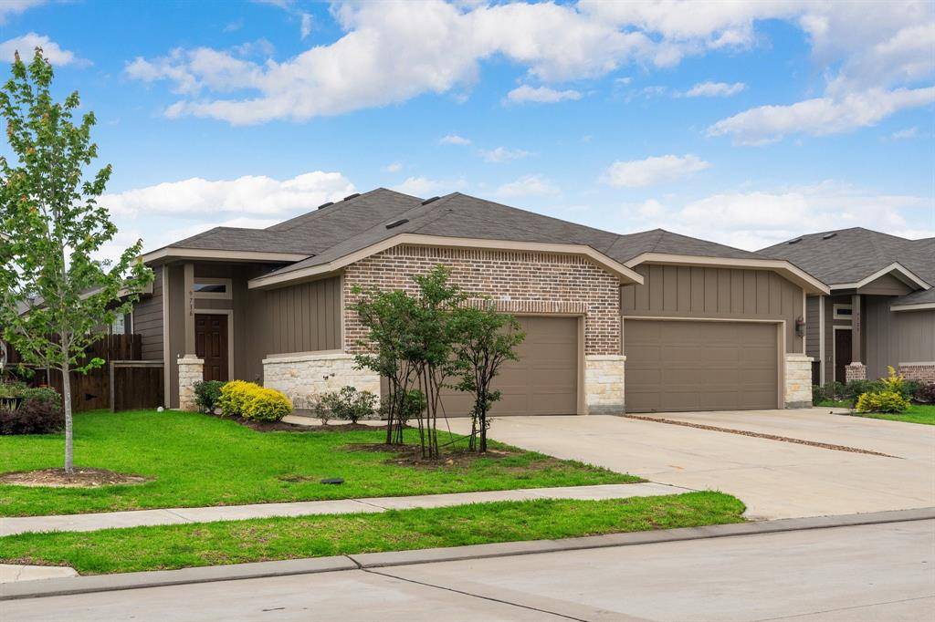 Magnolia, TX 77354,9736 Grosbeak LN