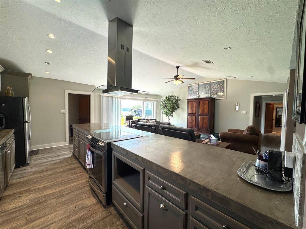 Livingston, TX 77351,528 Indian Hill BLVD