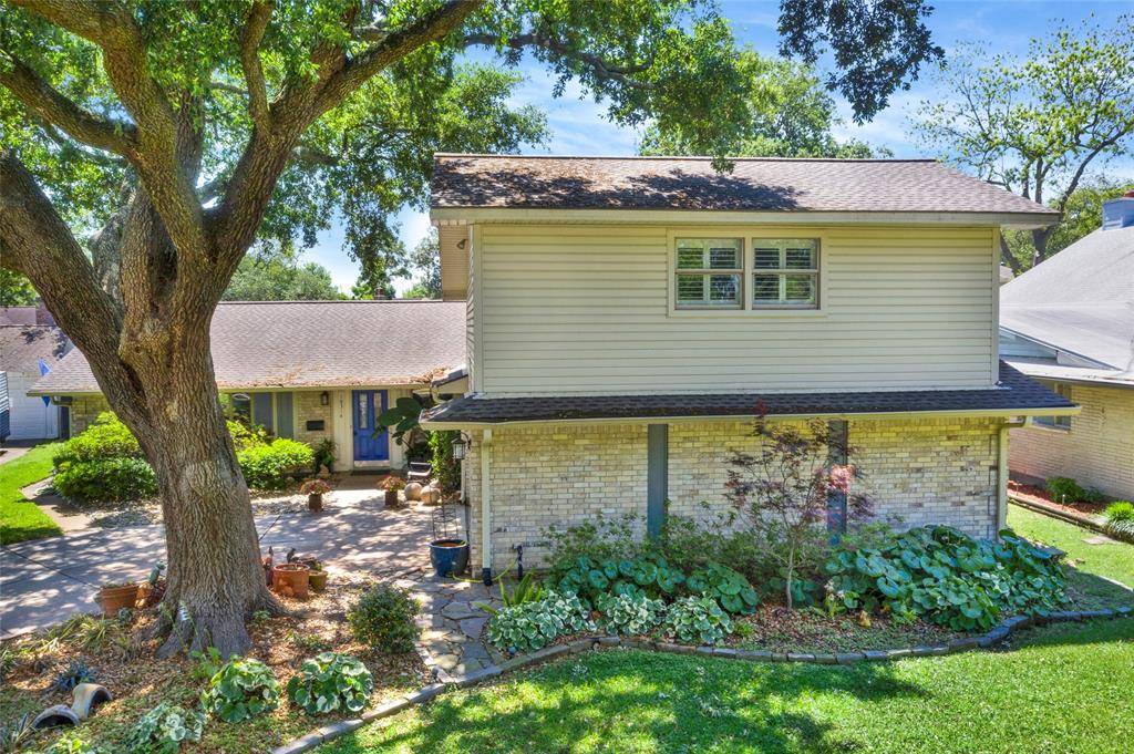 Houston, TX 77058,18314 Carriage LN