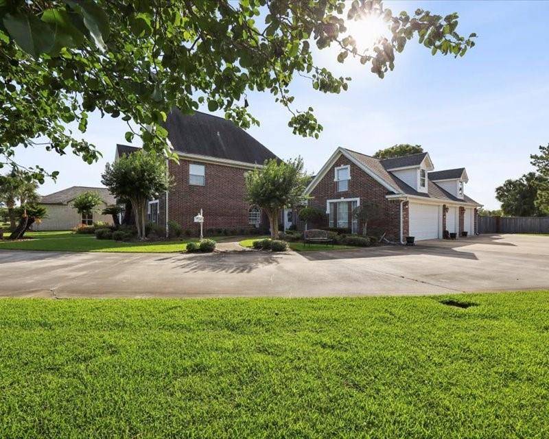 Nederland, TX 77627,2700 Spurlock RD