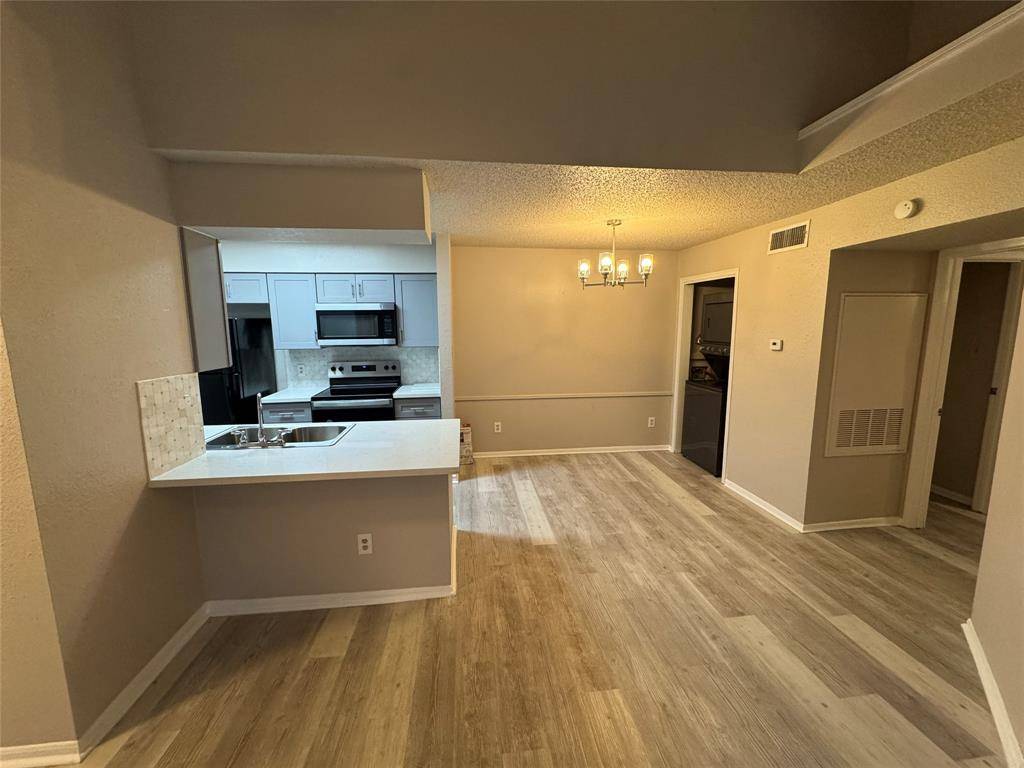 Houston, TX 77071,10101 S Gessner RD #305