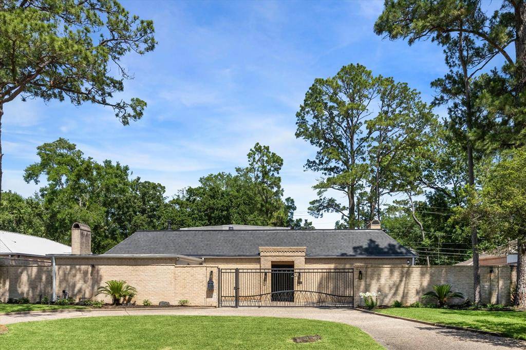 Bunker Hill Village, TX 77024,250 Gessner RD