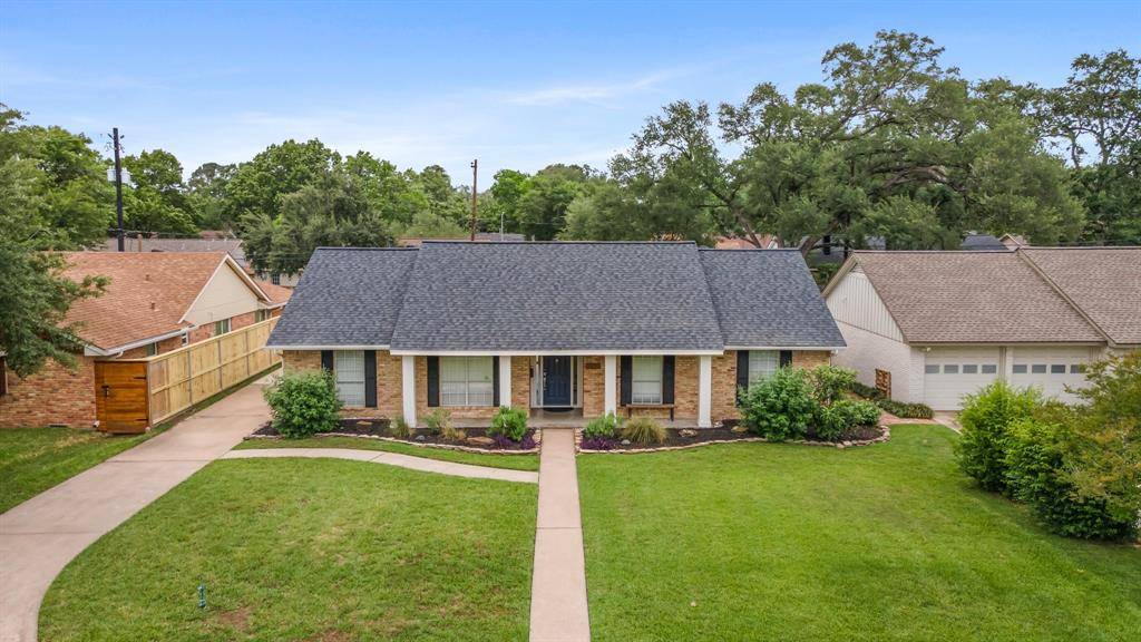 Houston, TX 77043,10418 Raritan DR