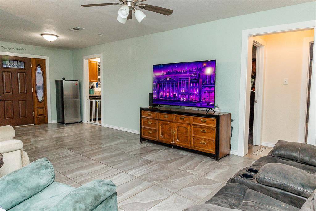 Somerville, TX 77879,727 Railroad RD