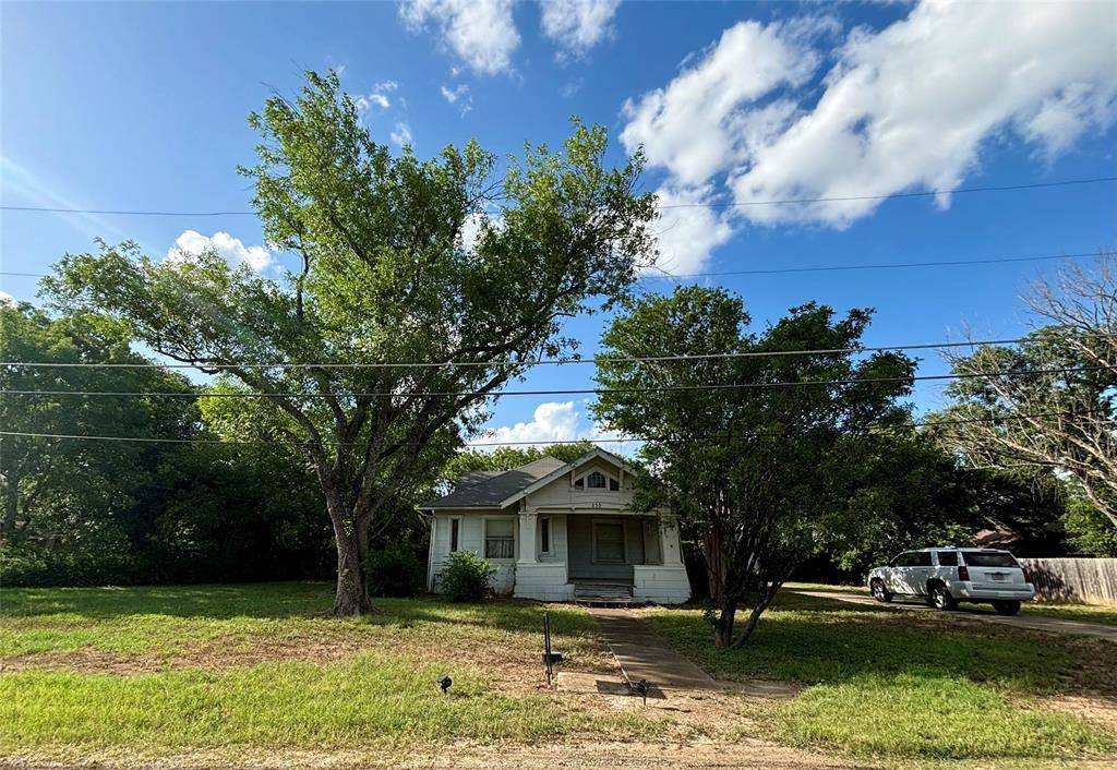 Castroville, TX 78009,233 May ST