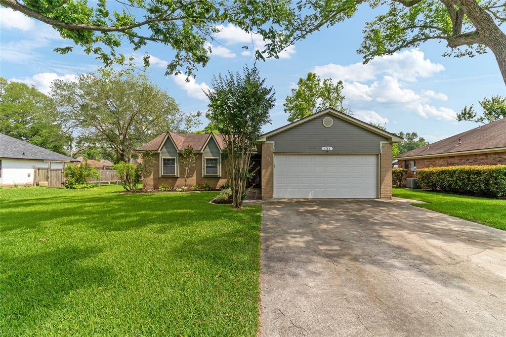 Lake Jackson, TX 77566,111 Mesquite ST