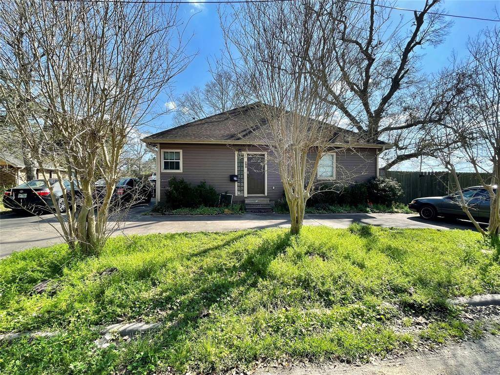 Angleton, TX 77515,300 E Locust ST