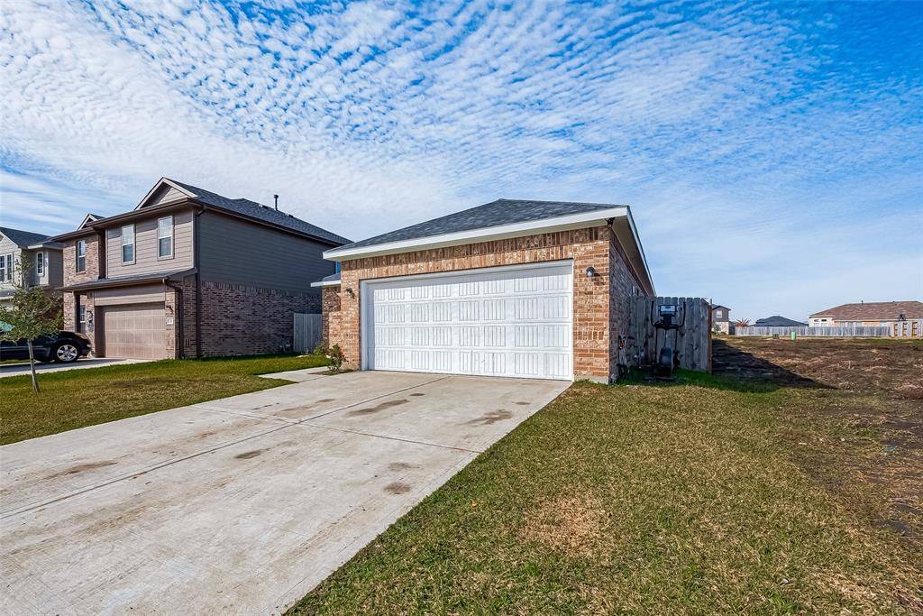 Crosby, TX 77532,706 French Lavender LN