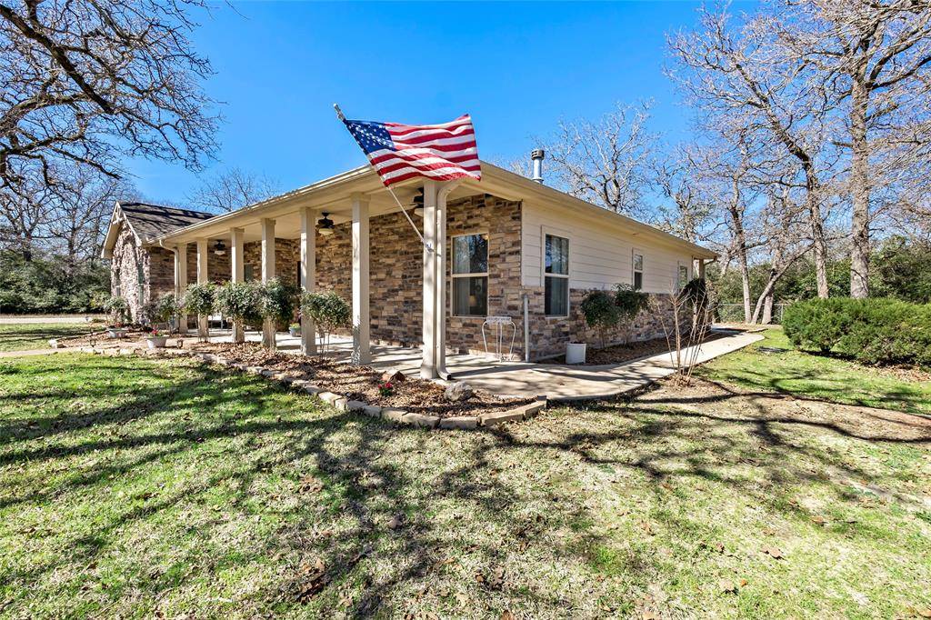 Hilltop Lakes, TX 77871,1 Piper LN