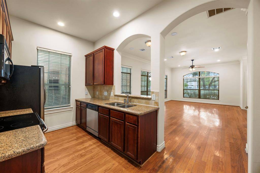 Houston, TX 77054,9030 Lakes At 610 DR