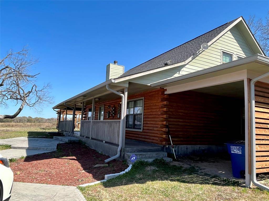 Adkins, TX 78101,143 Home Place DR