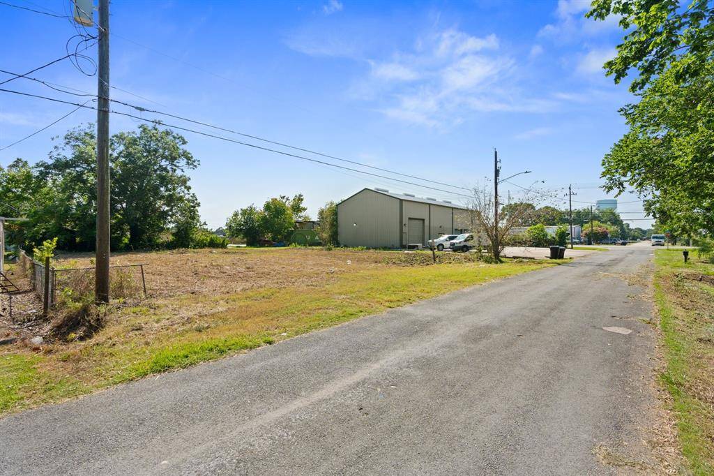 Bacliff, TX 77518,4618 11th ST